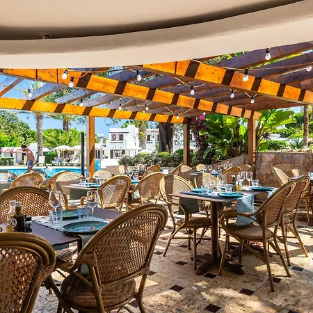 Курортний комплекс Balaia Golf Village